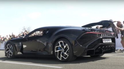 Video: 16,7 miljoen euro kostende Bugatti La Voiture op de openbare weg