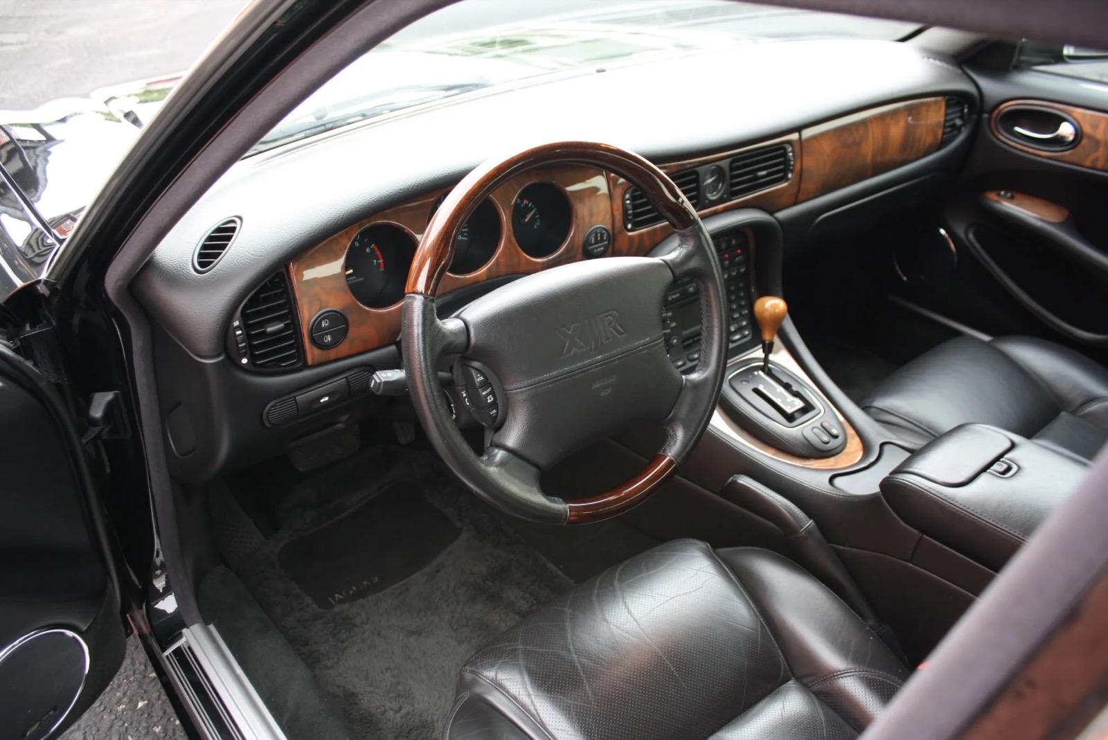roestvrije Jaguar XJR