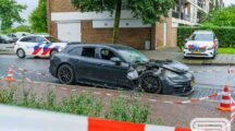 Porsche van Ajax-voetballer afgefikt in Utrecht [VIDEO]