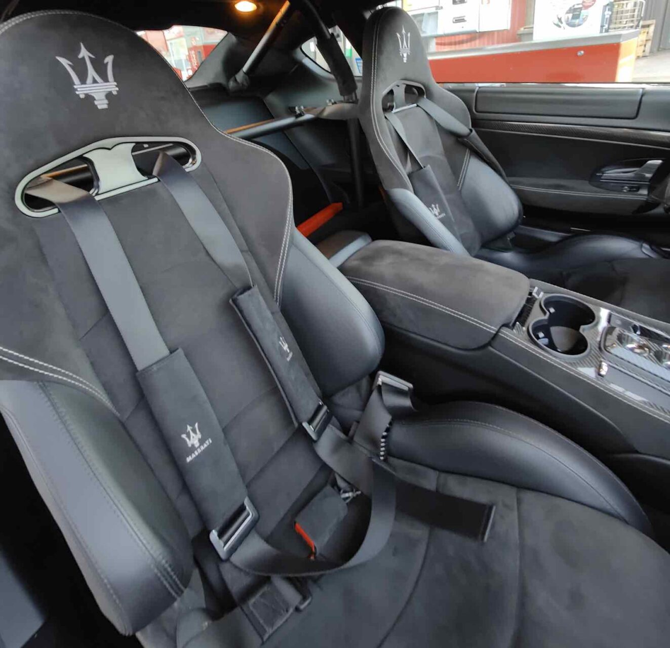 Autoblog Garage: introductie Maserati GranTurismo MC Stradale