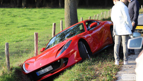 Ferrari 812 GTS greppel