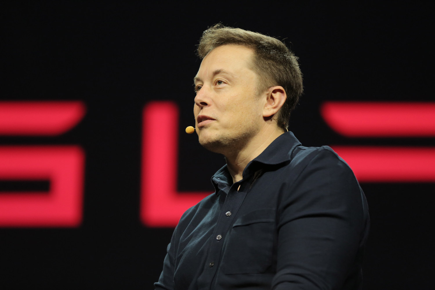 Elon Musk doet nog eens 22 miljoen Tesla-aandelen van de hand