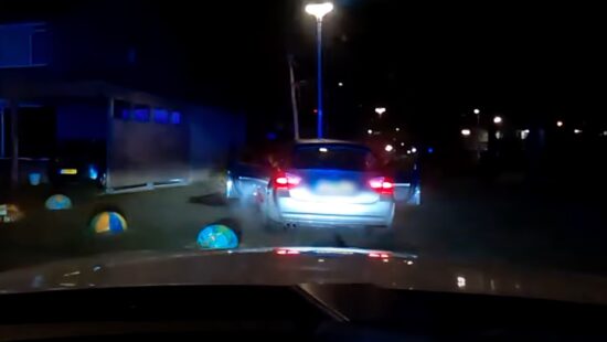 Video: politie achtervolgt gestolen BMW 3 serie Touring