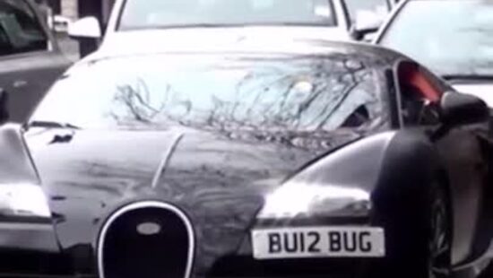 Video: Bugatti-hufter rijdt als een malle door Londen