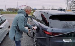 Video: snelladen zuigt (Range Rover Sport 530e)