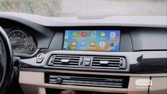 Video: 3 manieren om Apple CarPlay achteraf in te bouwen