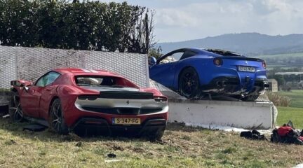 race tussen twee Ferrari's