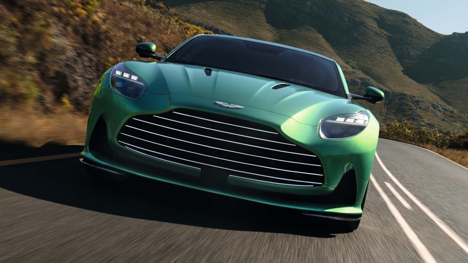 nieuwe Aston DB12