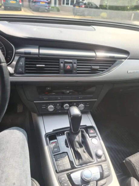 Audi A6 Avant ex-politie