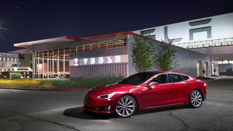 Belg wint rechtszaak van Tesla, krijgt auto terugbetaald
