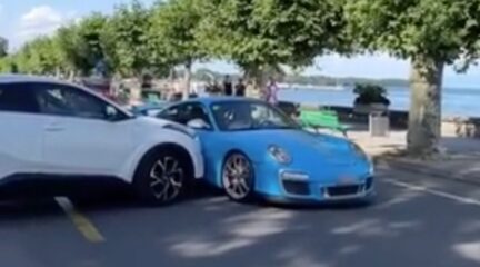 Video: Toyota beukt Porsche 997 GT3