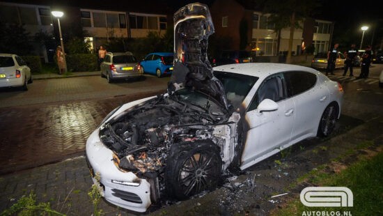 Porsche Panamera fikt af in Arnhem na brandstichting