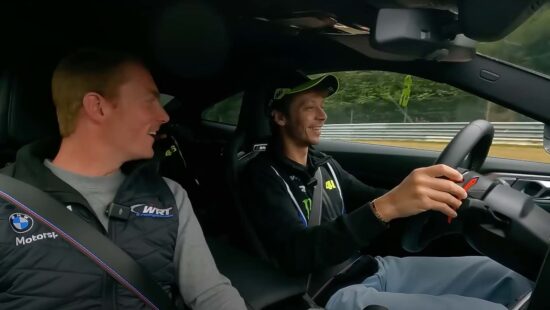 Video: Valentino Rossi ervaart voor het eerst de 'Ring in een BMW M4