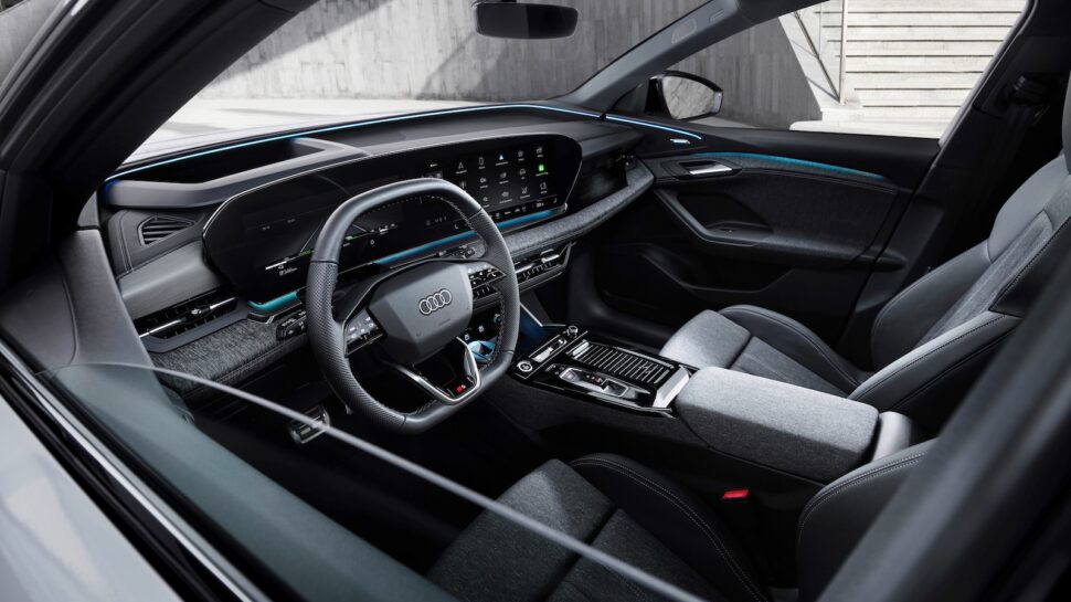Audi Q6 e-tron interieur met vleugje BMW en Mercedes