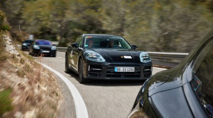Nieuwe Porsche Panamera: meer hybride, grotere accu