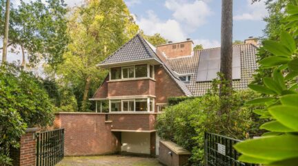 Parkeerkelder én garage in Nederlandse villa voor 3,85 miljoen