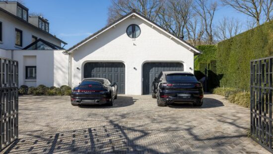 Koop deze Eindhovense villa van een Porsche-liefhebber