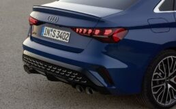Audi S3 (2024) video: meer pk's en RS3-snufjes